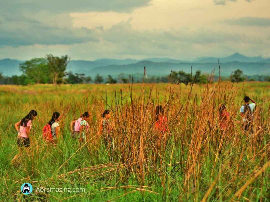 Abal-abal hunters arriving